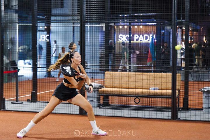 A backhand on court